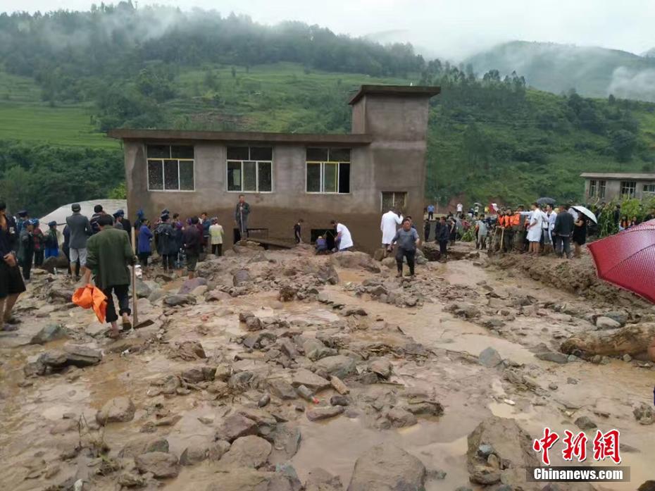 The death toll has risen to 24 from a flash flood in Liangshan Yi Autonomous Prefecture in southwest China's Sichuan Province, local authorities said Tuesday, August 8, 2017. [Photo: Chinanews.com]