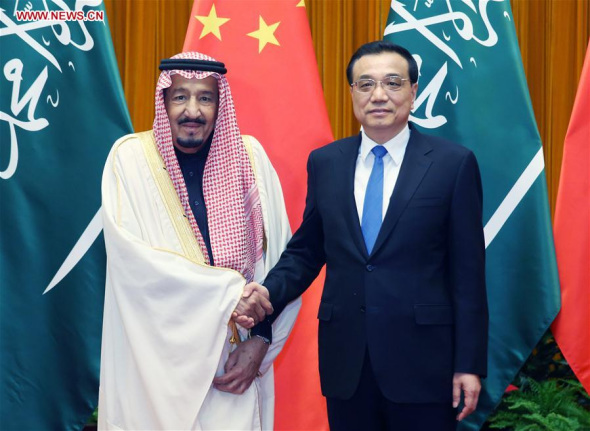 Chinese Premier Li Keqiang (R) meets with Saudi King Salman bin Abdulaziz Al Saud at the Great Hall of the People in Beijing, capital of China, March 17, 2017. [Photo: Xinhua/Yao Dawei]
