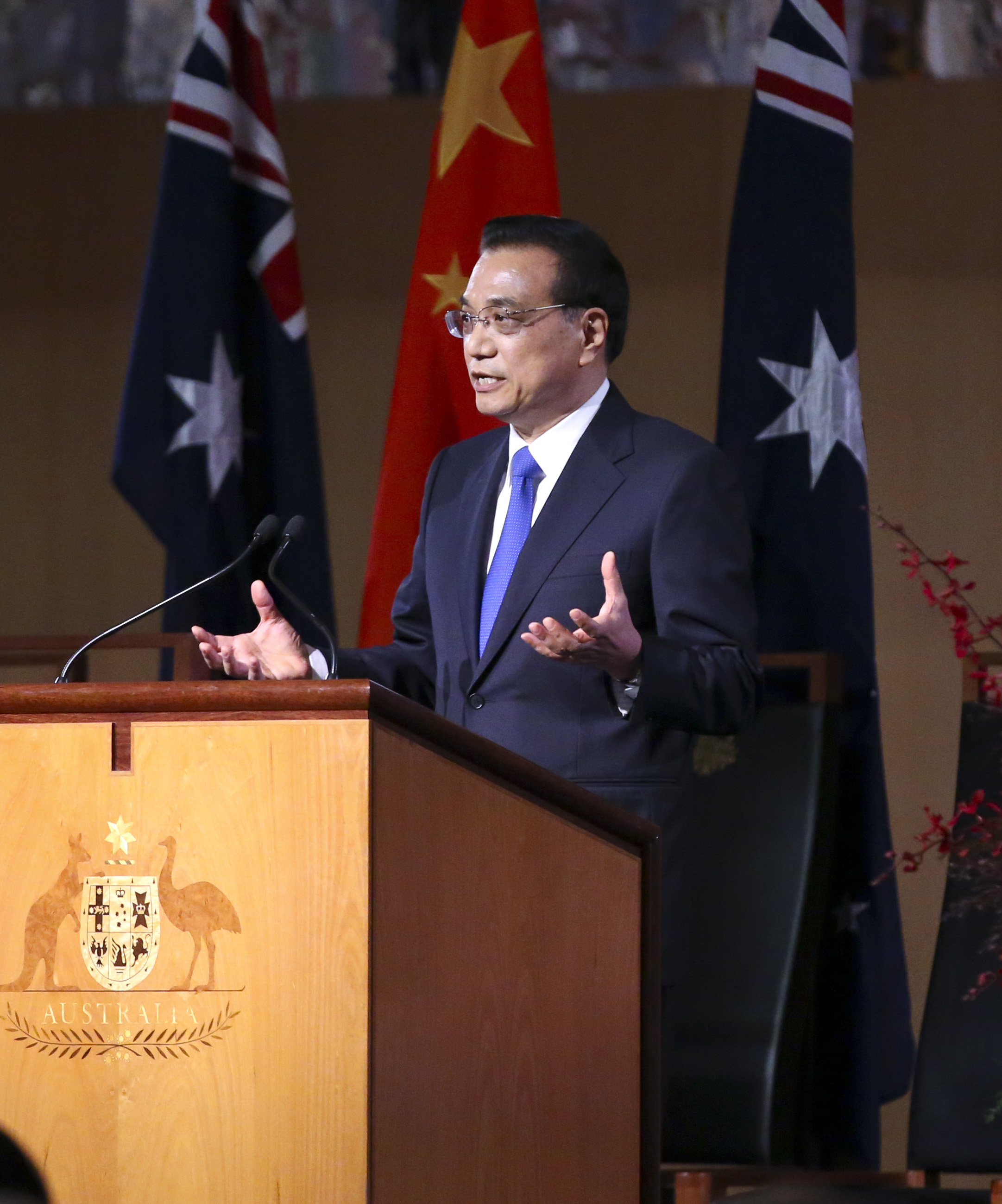 Chinese Premier Li Keqiang delivers a speech during a welcome banquet held by Australian counterpart Malcolm Turnbull in Canberra, Australia, on Thursday, March 23, 2017. Premier Li arrived in the Australian capital of Canberra Wednesday night for an official visit. [Photo: gov.cn]