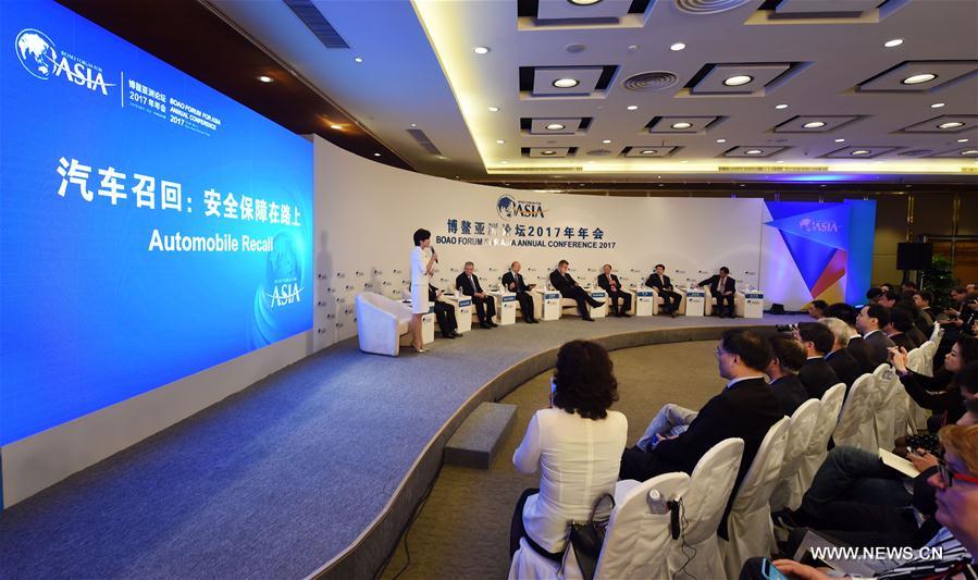 Delegates attend the session of "Automobile Recall" during the Boao Forum for Asia Annual Conference 2017 in Boao, south China's Hainan Province, March 24, 2017.[Photo: Xinhua]