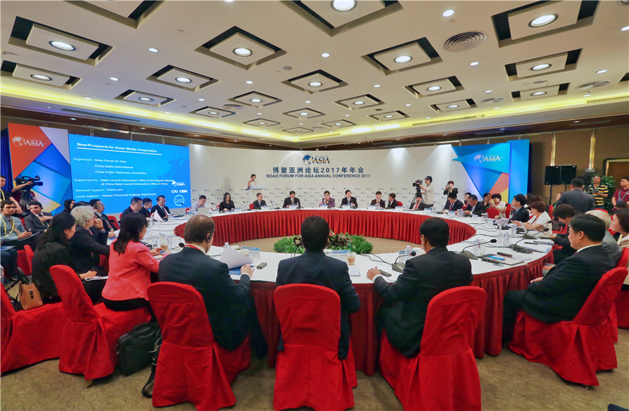 Over 20 media leaders from 15 countries share their experience and promote the voice of Asia, as well as invigorate the media and work together to create a new media landscape during the Boao Forum for Asia annual conference in Boao, Hainan province on Thursday, March 23, 2017. [Photo: China Plus]