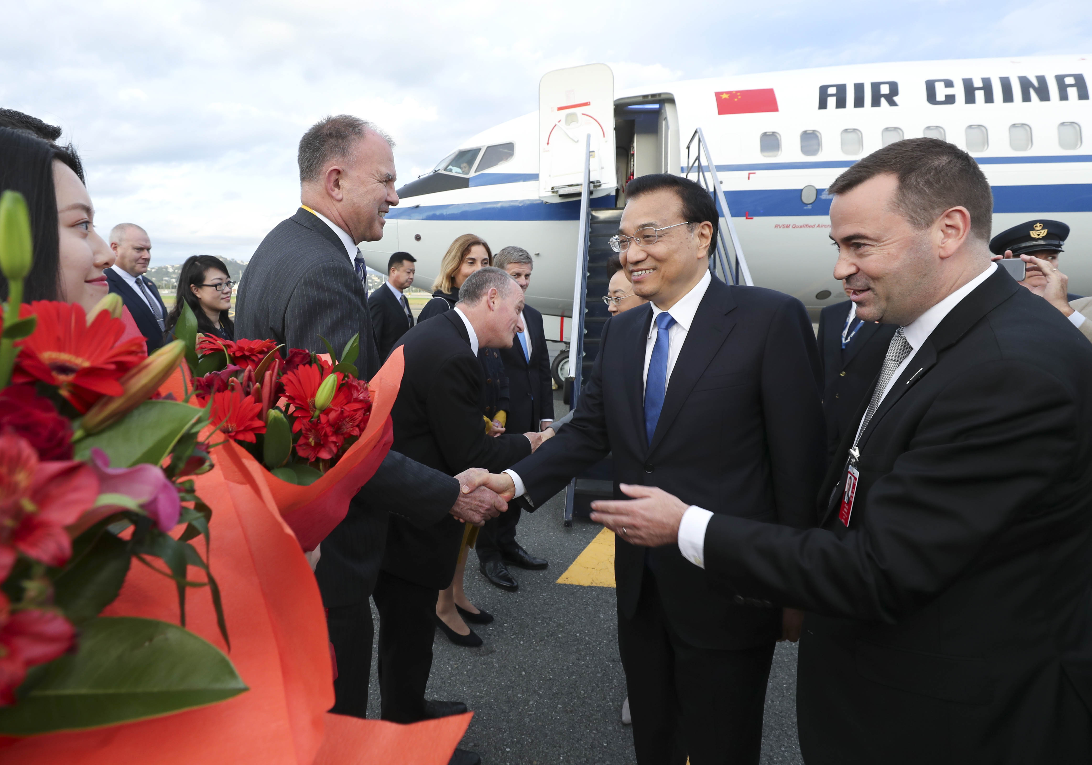Chinese Premier Li Keqiang arrives at Wellington on Sunday for an official visit to New Zealand. [Photo: gov.cn]
