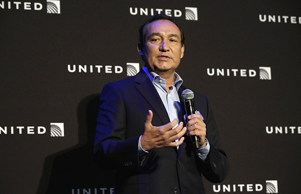 United Airline CEO Oscar Munoz [File photo: thepaper.cn]