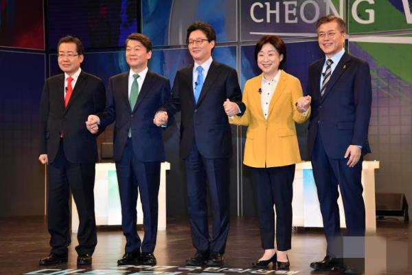 Five major South Korean presidential candidates take part in their first TV debate on Thursday, April 13, 2017. [Photo: youth.cn]