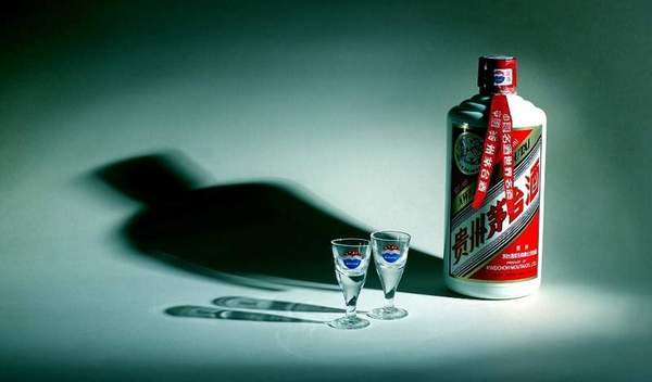 A bottle of Chinese Kweichow Moutai Baijiu. [Photo: sohu.com]