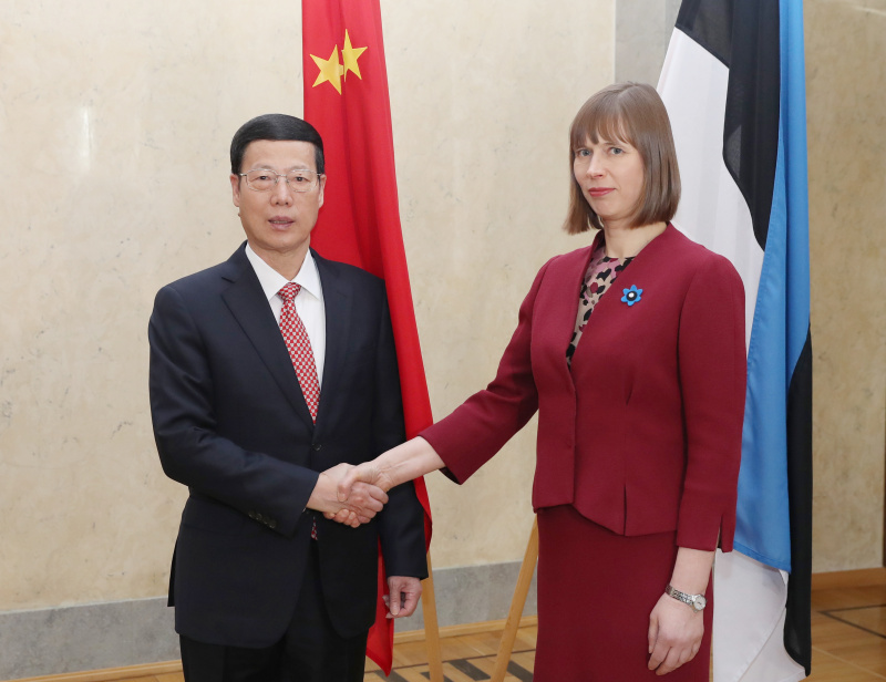 Chinese Vice Premier Zhang Gaoli (L) meets with Estonian President Kersti Kaljulaid in Tallinn on Thursday, April 14, 2017. [Photo: Xinhua]