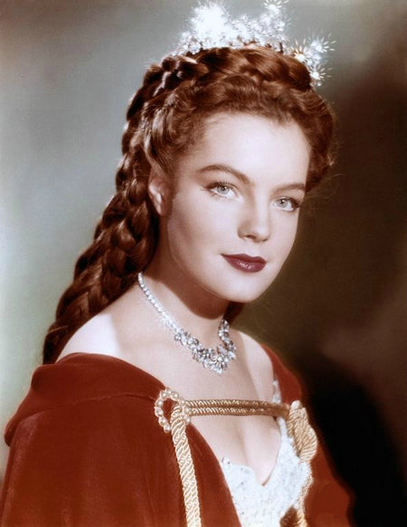 Sissi played by actress Romy Schneider in the 1955 film [Photo: mtime.com]