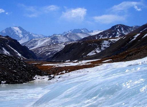Glacier No. 1 in the Tianshan Mountains in northwest China's Xinjiang Uygur Autonomous Region [File photo: goly7.com]