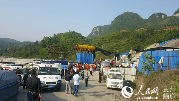 A picture shows the accident site. A blast ripped through a railway tunnel under construction in Guizhou Province Tuesday, May 2, 2017. [Photo: gz.people.com.cn]