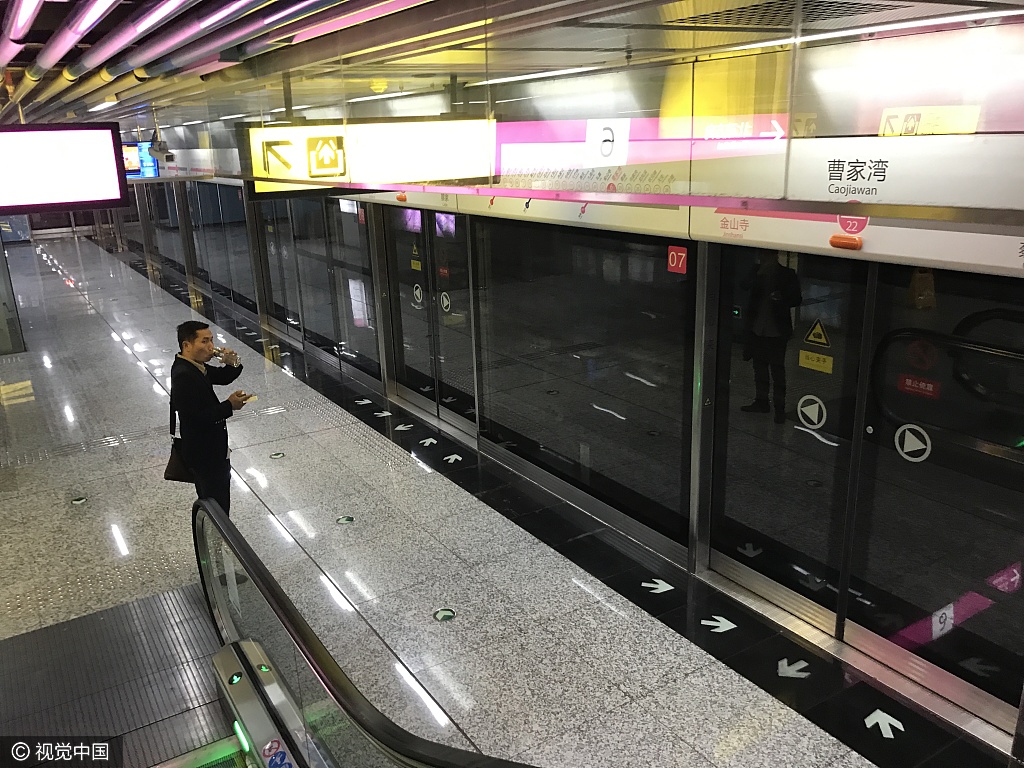 The staff members admit that they do not see many passengers. [Photo:VCG]