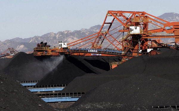 A coal mine in Qinghuangdao, one of China's major coastal hub. There's a growing divide in energy policies between China, the UK and the EU on one side, and the USA on the other. [Photo: cs.com.cn]