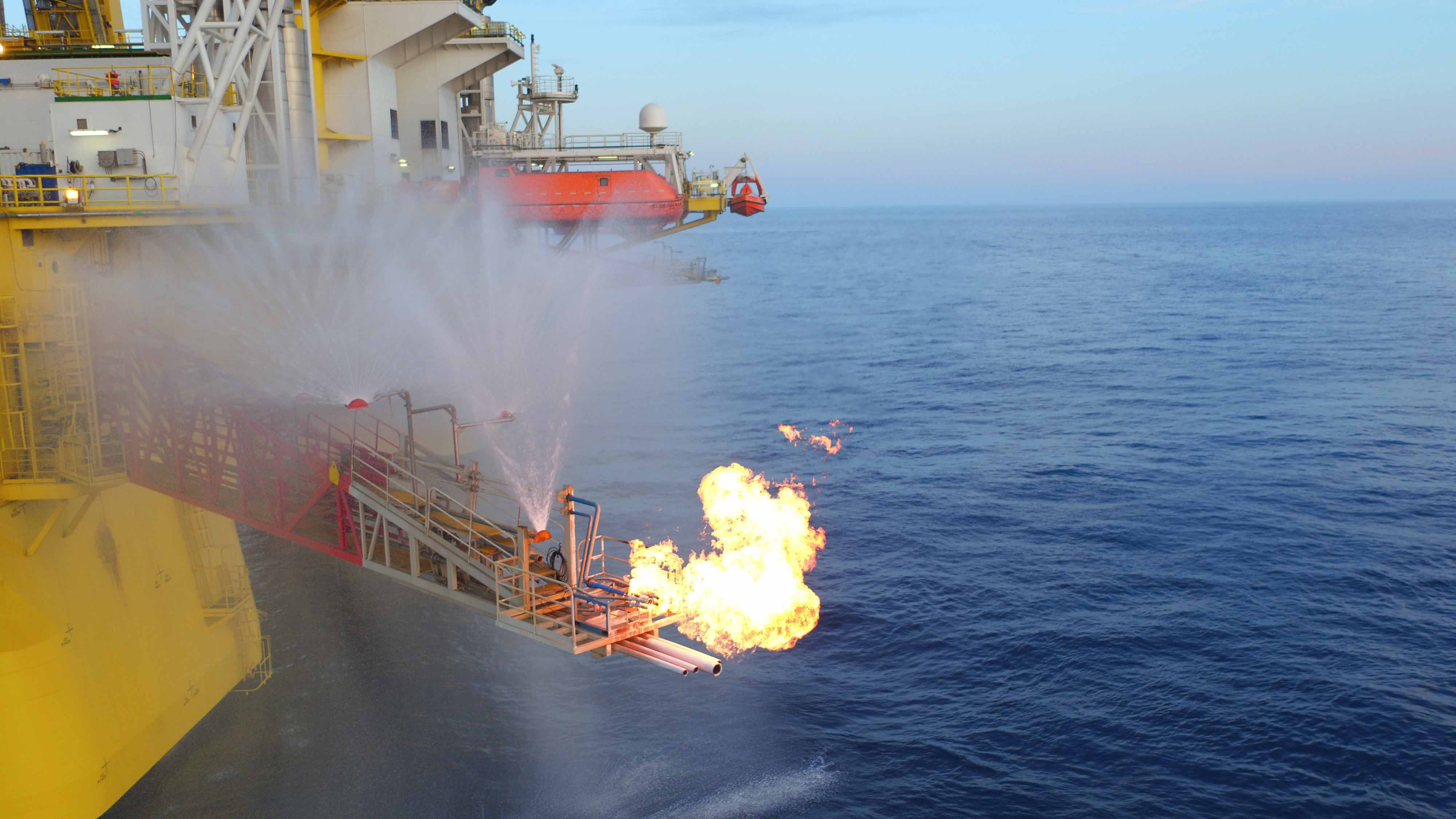 China successfully extracts combustible ice in the Shehu area of the South China Sea on Thursday. [Photo: CGTN]