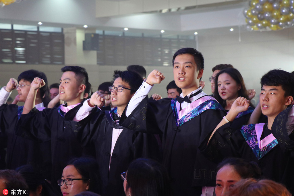 A graduation ceremony is held at the International Department of Hefei No.1 High School, east China’s Anhui Province on May 19, 2017.  [Photo: IC]