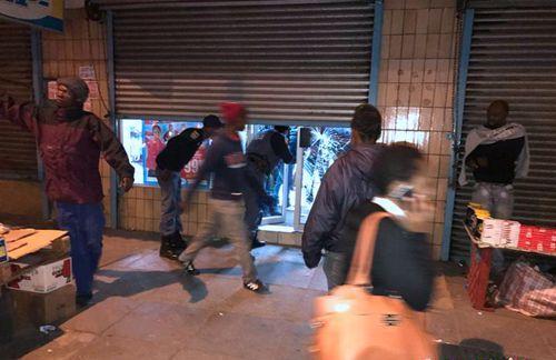 A riot breaks out in the city center of Bloemfontein, the capital city of Free State Province in South Africa, May 19, 2017. [File Photo: huanqiu.com]