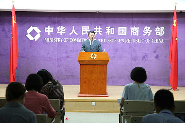 Sun Jiwen, a spokesperson for the Ministry of Commerce, speaks during a regular press briefing in Beijing on May 25, 2017. [Photo: Mofcom.gov.cn]