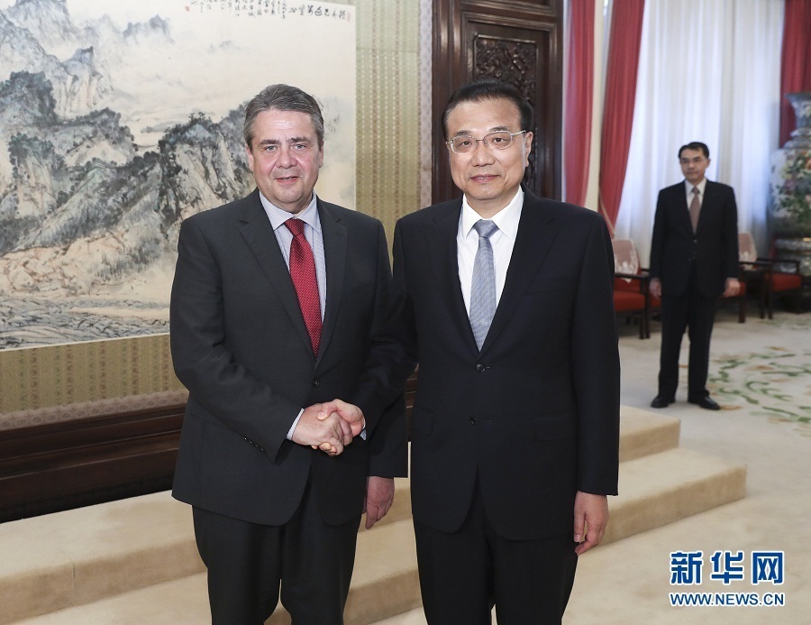 Chinese Premier Li Keqiang on Wednesday met with German Vice Chancellor and Foreign Minister Sigmar Gabriel, pledging to further advance bilateral ties.