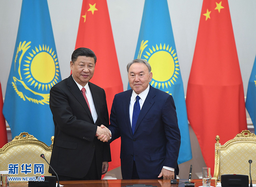 Chinese President Xi Jinping (L) holds talks with his Kazakh counterpart Nursultan Nazarbayev in Astana, Kazakhstan, June 8, 2017. [Photo: Xinhua]