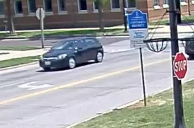 Zhang was seen on surveillance video getting into a black Saturn Astra on 6 June, 2017. [Photo: police.illinois.edu]