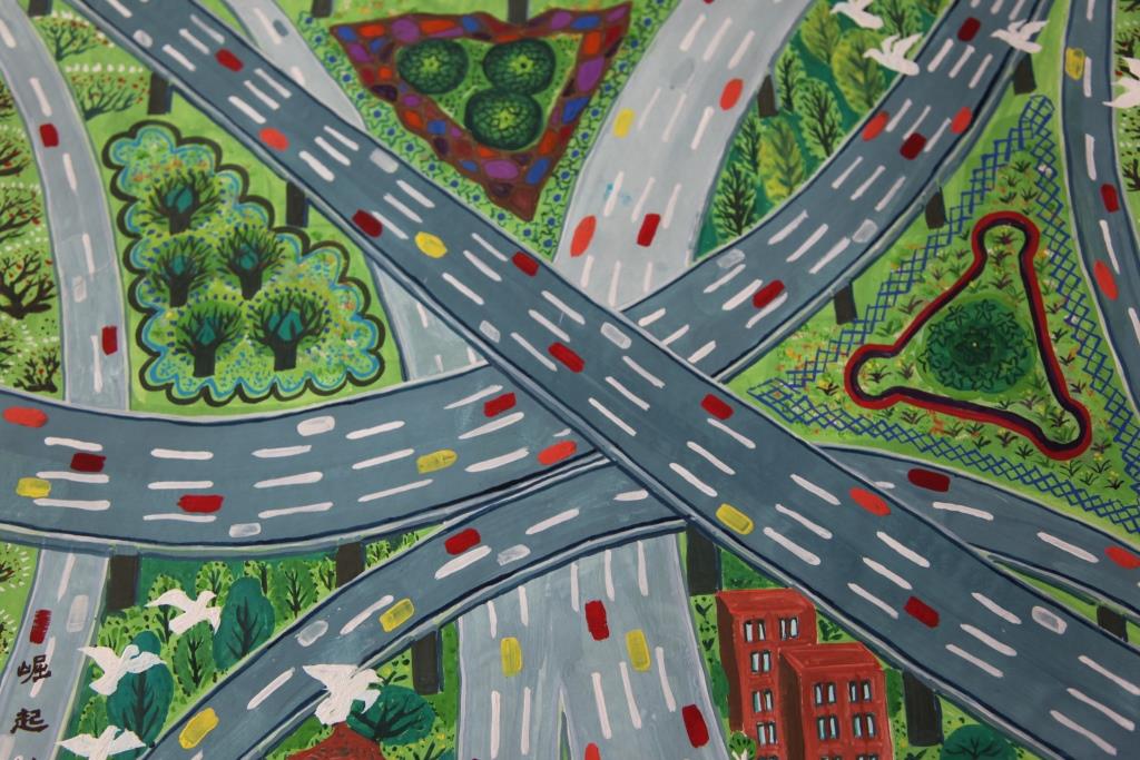 The complex overpass system in a city is one of the urban features farmer-painters seek to depict. [Photo: Chinaplus/Yin Xiuqi]