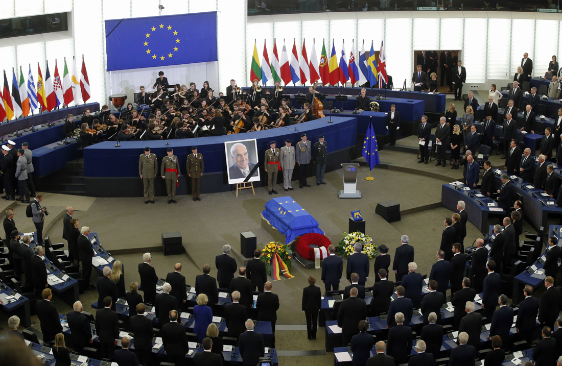 Leaders stand to pay homage to former German Chancellor Helmut Kohl, at the European ceremony in Strasbourg, eastern France, Saturday July 1, 2017. Current and former leaders from Europe and beyond are gathering in Strasbourg, France to bid farewell to former German Chancellor Helmut Kohl, who died June 16 at 87. [Photo: Photo/Michel Euler]