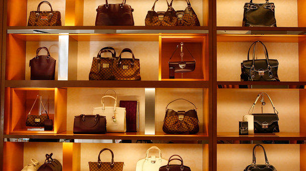 Shared luxury bags arrive online - China Plus