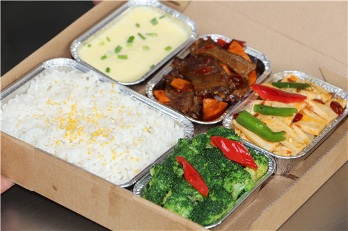 Photo shows the take-out food. [File photo: Xinhua]