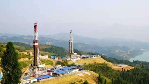 It's being reported that China's technically recoverable shale gas resources are estimated at 1,115 trillion cubic feet. [Photo: cqtimes.cn]