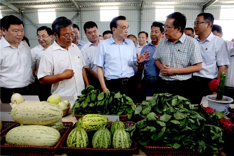 Chinese premier Li Keqiang takes an inspection tour to Shaanxi province from Monday to Tuesday. [Photo: gov.cn]