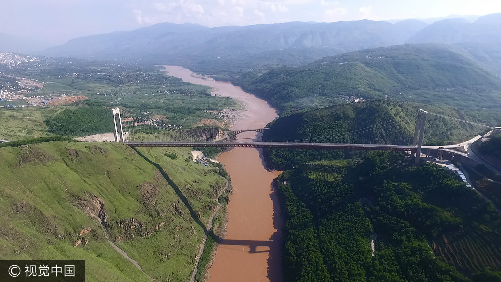 The Beihetan Dam crosses the Jinsha River, where Sichuan and Yunnan provinces meet. [Photo: VCG]