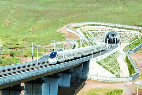 The high-speed rail way connecting Jilin province to Inner Mongolia Autonomous Region runs from Changchun to Ulanhot. [Photo: sina.com]