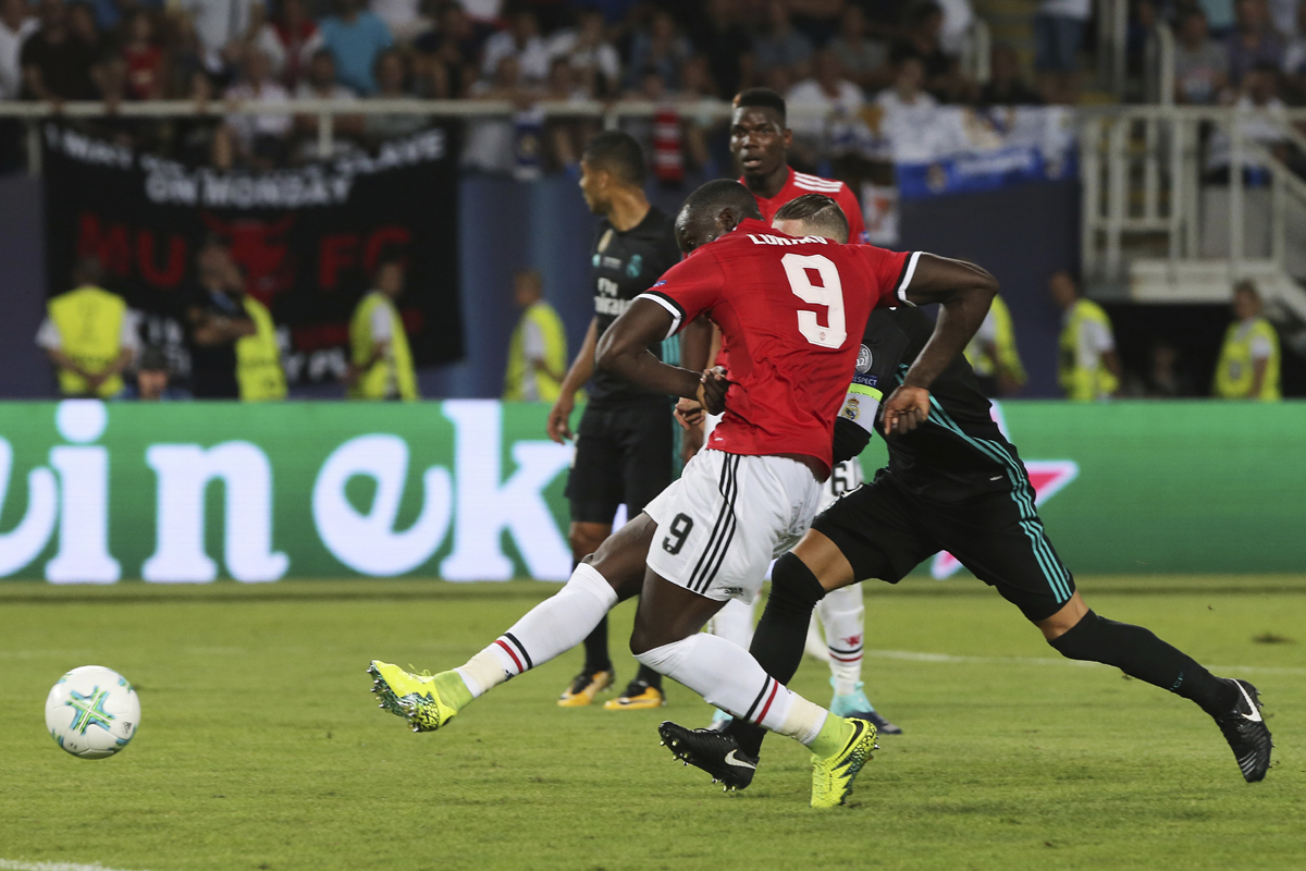 Manchester United's Romelu Lukaku, shoots to score against Real Madrid during the UEFA Super Cup final soccer match between Real Madrid and Manchester United at Philip II Arena in Skopje, Tuesday, Aug. 8, 2017. [Photo: AP]