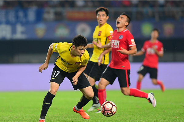 Guangzhou Evergrande defeat Liaoning Carsing 3-0 in the 21st round of 2017 Chinese Super League on August 10, 2017. [Photo: VCG]