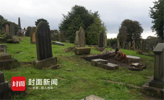 Chinese Graves in a Newcastle Cemetery [Photo:thecover.cn]