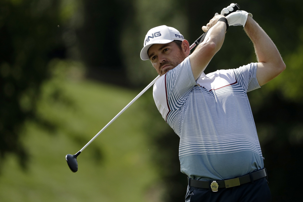 Louis Oosthuizen of South Africa, watches his tee shot on the eighth hole during the final round of the PGA Championship golf tournament at the Quail Hollow Club Sunday, Aug. 13, 2017, in Charlotte, N.C. [Photo: AP]